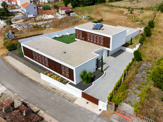 Aerial View of the Villa Pascal Millasseau Construction Einfamilienhaus aerial view drone house steel corten floral solar panels entry garage perspective villa high-end modern elegant