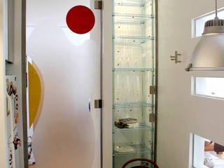 Quasi un open space, ibedi laboratorio di architettura ibedi laboratorio di architettura Cucina attrezzata Ferro / Acciaio Bianco