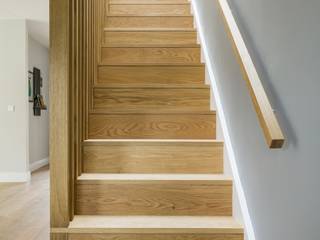 Bespoke European Oak Stairs for HAB Housing, Multi-Turn Ltd Multi-Turn Ltd Stairs Solid Wood Wood effect