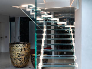 Schwebende Treppen aus Glas mit LED, Siller Treppen/Stairs/Scale Siller Treppen/Stairs/Scale Сходи