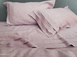 COMPLEMETI TESSILI PER IL LETTO, POEMO DESIGN POEMO DESIGN Modern style bedroom Flax/Linen Pink
