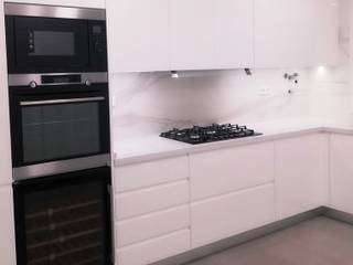 A intemporalidade da Cor Branca!!, DIONI Home Design DIONI Home Design Modern kitchen MDF