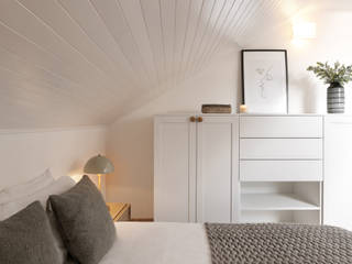 Largo dos Trigueiros, Hoost - Home Staging Hoost - Home Staging BedroomWardrobes & closets