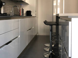 Casa P, gk architetti (Carlo Andrea Gorelli+Keiko Kondo) gk architetti (Carlo Andrea Gorelli+Keiko Kondo) Minimalist kitchen