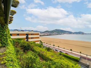 Chalet independiente a la venta en Neguri, Getxo - Vizcaya, Bernadó Luxury Houses Bernadó Luxury Houses Rustikaler Balkon, Veranda & Terrasse