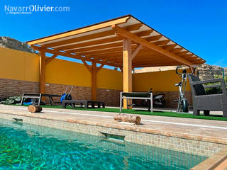 Pérgola de madera laminada, NavarrOlivier NavarrOlivier Modern balcony, veranda & terrace Wood Wood effect