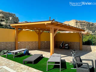 Pérgola de madera laminada, NavarrOlivier NavarrOlivier برجولا للسيارة خشب Wood effect