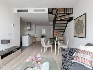 Piso Piloto en Torre Malilla, custom casa home staging custom casa home staging Comedores de estilo moderno