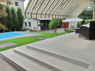 Villa con patio - Bergamo, Granulati Zandobbio Granulati Zandobbio Floors