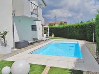 Casa con piscina - Bergamo, Granulati Zandobbio Granulati Zandobbio Albercas minimalistas