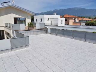 Casa con terrazza - Vicenza, Granulati Zandobbio Granulati Zandobbio Floors