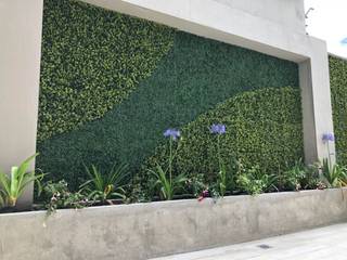 Muro Verde , Persam persianas, cortinas y toldos Persam persianas, cortinas y toldos Tropical style gardens