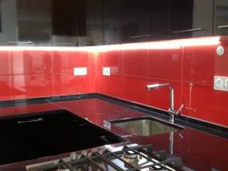 Black & Red, DIONI Home Design DIONI Home Design Modern kitchen