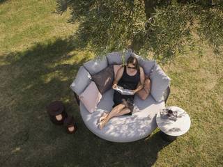 Bequemes Todus Baza Round Lounge Daybed, Livarea Livarea Modern Terrace Textile Grey