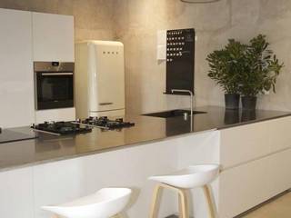 Ristrutturazione casa privata, Loop Interior Loop Interior Cucina minimalista