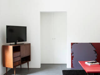 Casa Paderne , SCAR-ID atelier SCAR-ID atelier Living room White