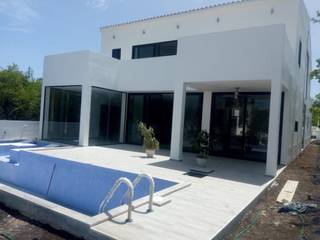 Casa Avant, Embassy Capital Embassy Capital Giardino con piscina Cemento