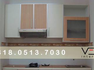 Lemari Dapur Gantung Minimalis Malang, WA 0818-0513-7030, Kitchen Set Murah, Daneswara Group Daneswara Group Cocinas de estilo minimalista Contrachapado