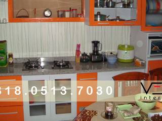 Lemari Dapur Gantung Minimalis Malang, WA 0818-0513-7030, Kitchen Set Dapur Minimalis, Daneswara Group Daneswara Group Cocinas de estilo minimalista Contrachapado