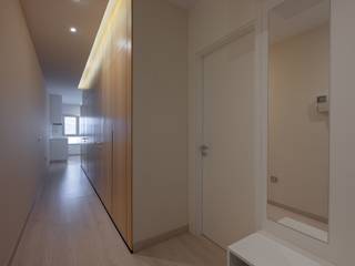 Reforma de vivienda en la Cícer, SMLXL-design SMLXL-design 走廊 & 玄關 木頭 Wood effect