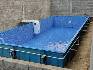 swimming pool for home prefabricated panel pool with pool liner and pipeless filter along with light and pool ladder, arrdevpools arrdevpools Albercas de jardín Tableros de virutas orientadas