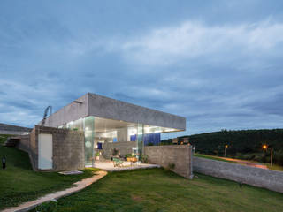 Casa em Salto de Pirapora, Vereda Arquitetos Vereda Arquitetos Casas unifamiliares Concreto