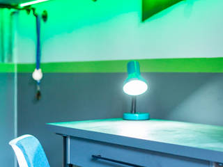 Teenage boys Room makeover , Timid Tyger Kitchen Designs Timid Tyger Kitchen Designs Ruang Studi/Kantor Gaya Industrial Kayu Buatan Transparent
