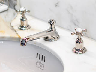 Exklusives Vintage Badezimmer, Traditional Bathrooms GmbH Traditional Bathrooms GmbH Klassische Badezimmer Metall