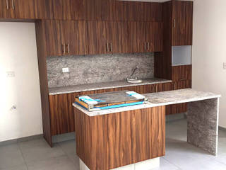 Carpintería Residencial en Casa Ferrucio 2 de Fracc. Los Lagos 🏠, INTERKLOZET- Carpintería Residencial y Comercial, Cocinas, Closets, Muebles INTERKLOZET- Carpintería Residencial y Comercial, Cocinas, Closets, Muebles Modern kitchen