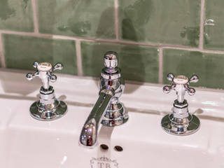 Vintage Style Badezimmer, Traditional Bathrooms GmbH Traditional Bathrooms GmbH Klassische Badezimmer Metall