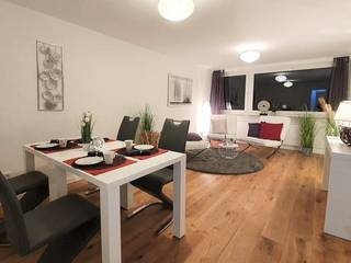 Attraktive 3-Zimmer Wohnung mit Balkon/Loggia, ADDA Home Staging ADDA Home Staging Ruang Makan Klasik