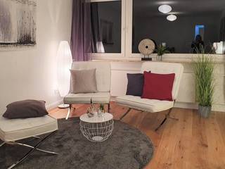 Attraktive 3-Zimmer Wohnung mit Balkon/Loggia, ADDA Home Staging ADDA Home Staging Salas de estilo clásico