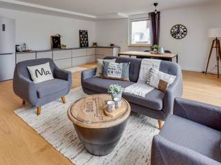 3-Zimmer Wohnung violett & braun in München, ADDA Home Staging ADDA Home Staging 现代客厅設計點子、靈感 & 圖片