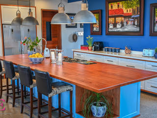 Blue Shaker-style Open-plan Kitchen, Ergo Designer Kitchens & Cabinetry Ergo Designer Kitchens & Cabinetry Вбудовані кухні Інженерне дерево Синій