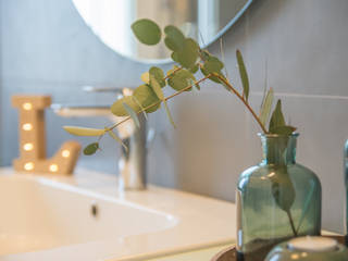 ALLESTIMENTO E SERVIZIO FOTOGRAFICO per l'Architetto Fabiola Cucchi, Mirna Casadei Home Staging Mirna Casadei Home Staging Modern Bathroom