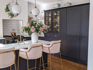 Kitchen stools: Modern and Elegant, Cult Furniture Cult Furniture Dapur Modern Tekstil Amber/Gold