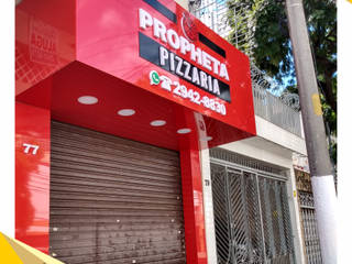 Fachada Pizzaria Moderna Propheta Pizzaria - São Paulo, North Visual - Letreiros e Fachada em Acm North Visual - Letreiros e Fachada em Acm Floors Aluminium/Zinc