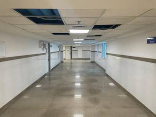 AIIMS New Surgical Block, Akshayaguna Architects Akshayaguna Architects Commercial spaces