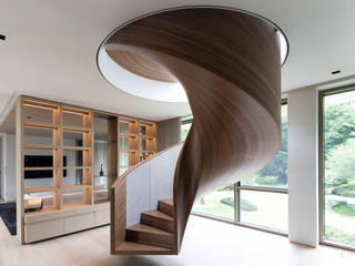 Skulpturtreppe in Hannover, Nautilus Treppen GmbH&Co.KG Nautilus Treppen GmbH&Co.KG Cầu thang Gỗ Wood effect