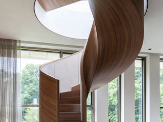 Skulpturtreppe in Hannover, Nautilus Treppen GmbH&Co.KG Nautilus Treppen GmbH&Co.KG Cầu thang Gỗ Wood effect