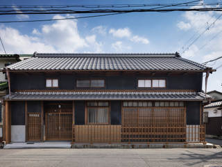 住み継がれる町屋｜街並みの再生 奈良の家, 小笠原建築研究室 小笠原建築研究室 Casa di legno Legno massello Variopinto