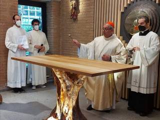 Olive wood altar for church, Radice In Movimento Radice In Movimento ArteEsculturas Madera