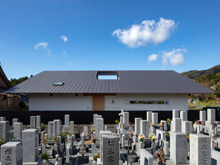 House - IC / 西念寺庫裏, 山森隆司建築設計事務所 / Yamamori Architect & Associates 山森隆司建築設計事務所 / Yamamori Architect & Associates Wooden houses Iron/Steel