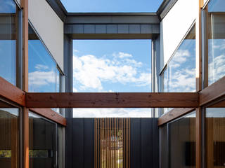 House - IC / 西念寺庫裏, 山森隆司建築設計事務所 / Yamamori Architect & Associates 山森隆司建築設計事務所 / Yamamori Architect & Associates Zen garden Solid Wood Multicolored