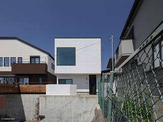 展望台のような家, 石川淳建築設計事務所 石川淳建築設計事務所 Holzhaus Weiß