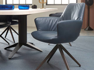 Esszimmerstühle mit Armlehne. Blue Wall Design., Blue Wall Design GmbH Blue Wall Design GmbH Modern dining room