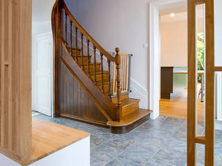Réaménagement d'une maison angevine, Innen Architecture Innen Architecture Modern corridor, hallway & stairs