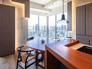 石柱のある家 Re:, 株式会社seki.design 株式会社seki.design Modern dining room