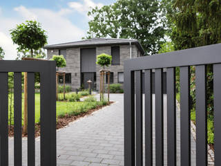 Modell Borkum, Nordzaun Zäune - Tore - Sicherheit, Inh. Dipl. Ing (FH) Torben Suhr Nordzaun Zäune - Tore - Sicherheit, Inh. Dipl. Ing (FH) Torben Suhr Scandinavian style garden Aluminium/Zinc