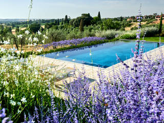 Piscina in Val di Chiana, Fabiano Crociani - Landscape&Gardendesign Fabiano Crociani - Landscape&Gardendesign Jardines de estilo rústico